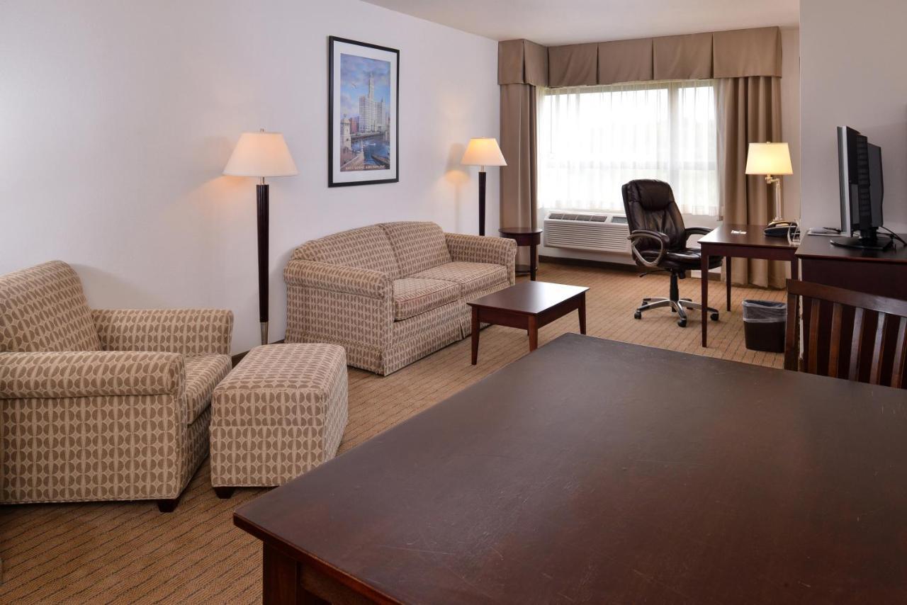 Holiday Inn Madison At The American Center By Ihg Ngoại thất bức ảnh